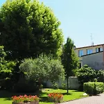 R&b Giardino 34 3* Φορλί
