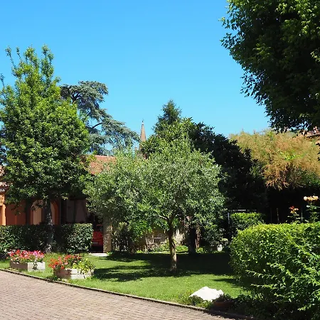 R&b Giardino 34 Φορλί