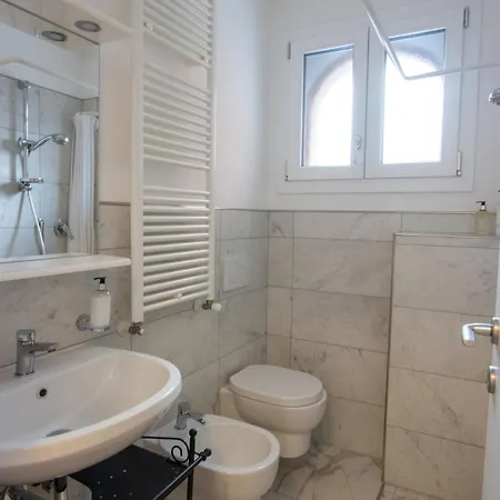 R&b Giardino 34 3* Forlì