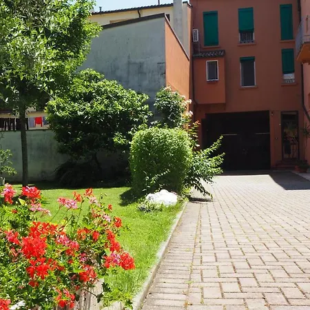 R&b Giardino 34 Nocleg ze śniadaniem 3*