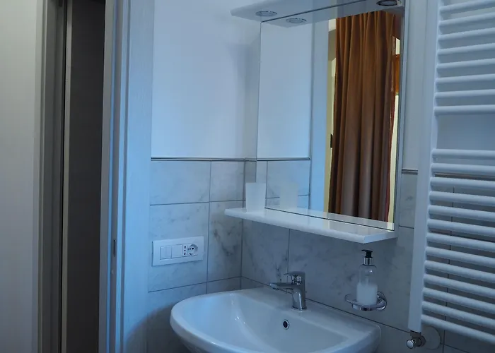 Oda ve Kahvaltı R&b Giardino 34 3*